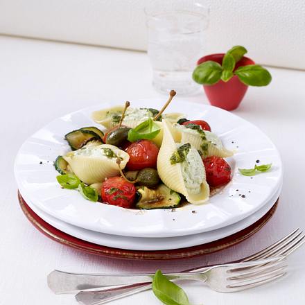 Gefüllte Muschelnudeln mit Ricotta-Pestocreme Rezept Gefüllte Muschelnudeln mit Ricotta-Pestocreme Rezept