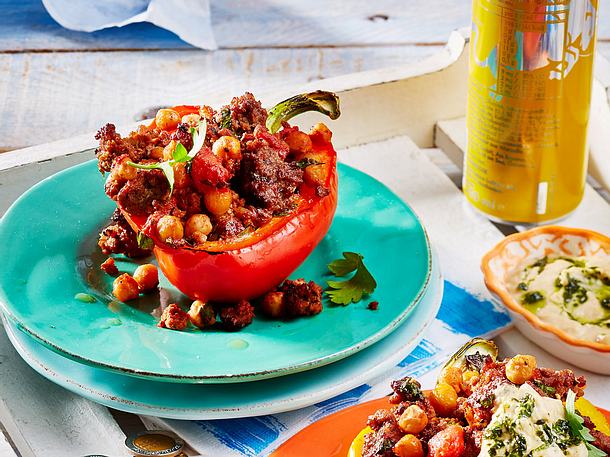 Gefüllte Paprika mit Hack-Kichererbsen-Füllung Rezept Gefüllte Paprika mit Hack-Kichererbsen-Füllung Rezept