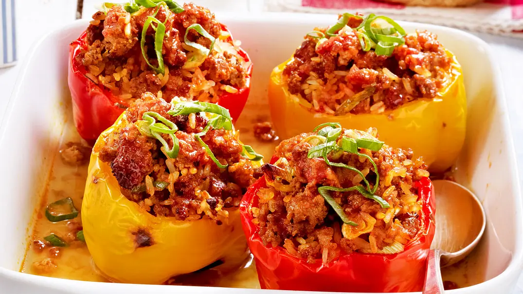 Gefüllte Paprika mit Hackfleisch - Foto: ShowHeroes für LECKER @ Bauer Media Group