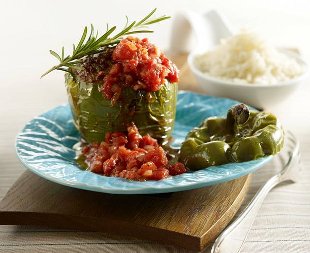 Gefüllte Paprikaschoten mit Hack Rezept Gefüllte Paprikaschoten mit Hack Rezept