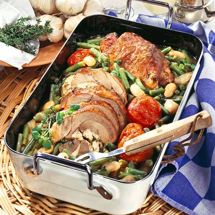 Gefüllte Putenkeule auf Bohnen Rezept Gefüllte Putenkeule auf Bohnen Rezept