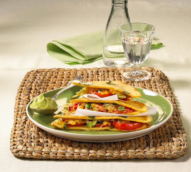 Gefüllte Quesadillas mit Guacamole Rezept Gefüllte Quesadillas mit Guacamole Rezept