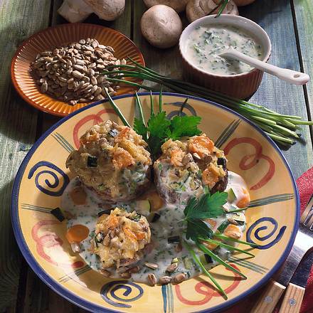 Gefüllte Riesenchampignons mit Kräutersoße Rezept