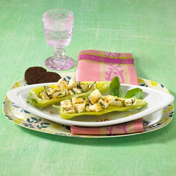 Gefüllte Spitzpaprika mit Schafskäse (Diät) Rezept Gefüllte Spitzpaprika mit Schafskäse (Diät) Rezept