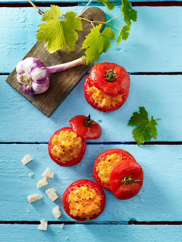 Gefüllte Tomaten Rezept | LECKER
