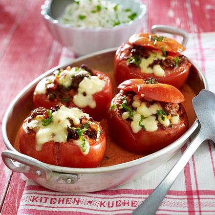 Gefüllte Tomaten in Rahmsoße mit Erbsen-Reis Rezept Gefüllte Tomaten in Rahmsoße mit Erbsen-Reis Rezept