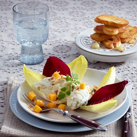 Gefüllter Chicorée mit Gorgonzola-Creme Rezept Gefüllter Chicorée mit Gorgonzola-Creme Rezept