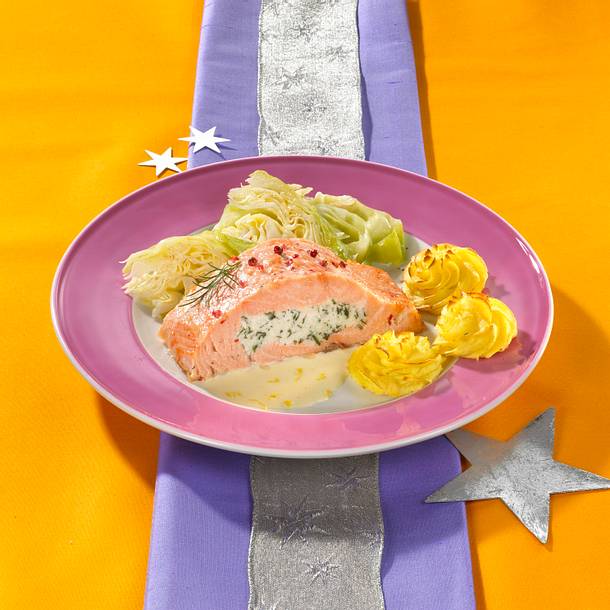 Gefüllter Lachs mit Herzoginkartoffeln Rezept Gefüllter Lachs mit Herzoginkartoffeln Rezept