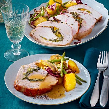 Gefüllter Putenrollbraten mit Kartoffel-Bohnen-Gemüse Rezept Gefüllter Putenrollbraten mit Kartoffel-Bohnen-Gemüse Rezept