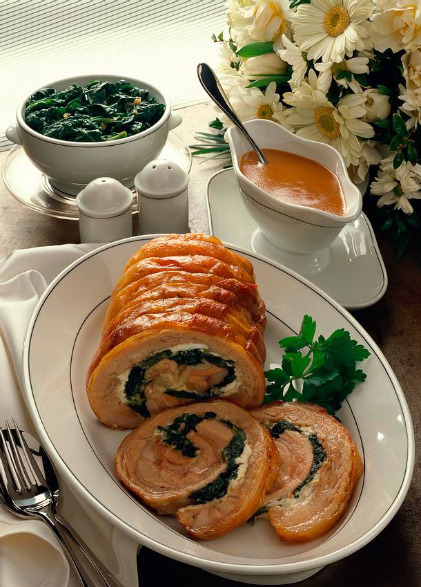 Gefüllter Schweine-Rollbraten Rezept | LECKER