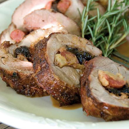 Gefüllter Schweinenackenrollbraten mit Portsoße Rezept