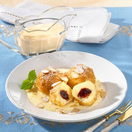 Gefüllter Topfen-Grieß-Knödel Rezept Gefüllter Topfen-Grieß-Knödel Rezept