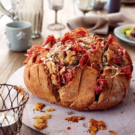 Gefülltes Fußballbrot Rezept