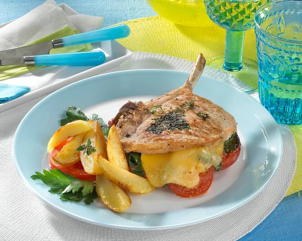 Gefülltes Kotelett mit Röstkartoffeln Rezept