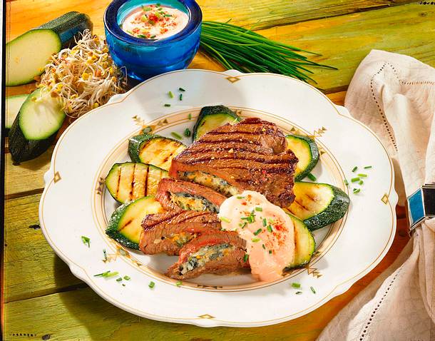 Gefülltes Rindersteak Rezept Gefülltes Rindersteak Rezept