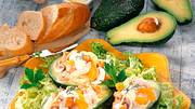 Gefüllte Avocados mit Geflügelsalat Rezept - Foto: House of Food / Bauer Food Experts KG