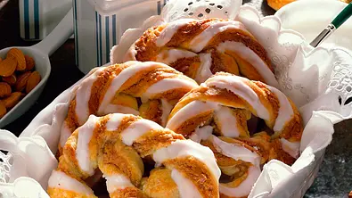 Gefüllte Brezel Rezept - Foto: LECKER @ Bauer Media Group