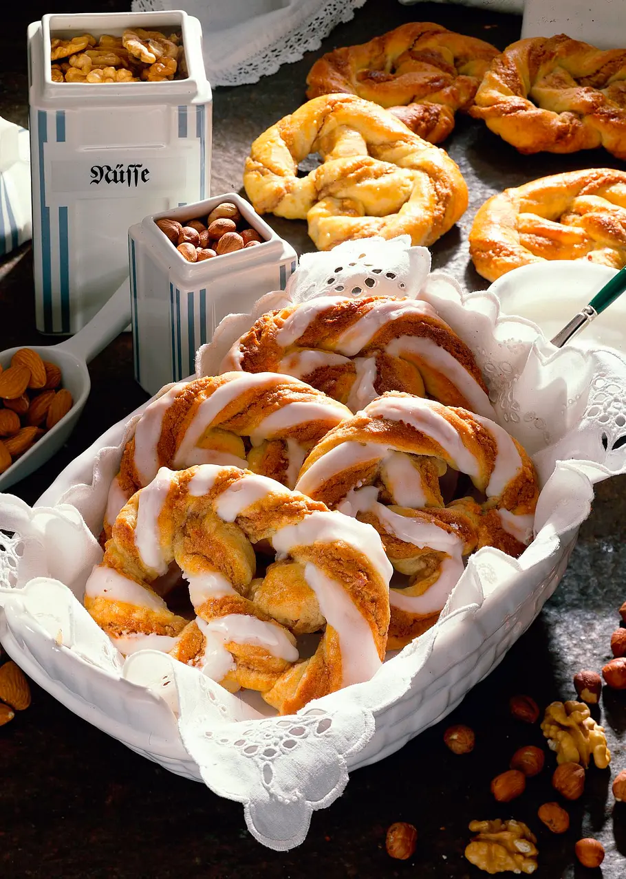 Gefüllte Brezel Rezept Gefüllte Brezel Rezept