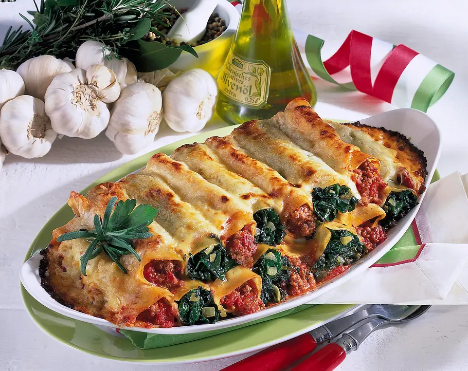 Gefüllte Cannelloni mit zweierlei Füllung Rezept Gefüllte Cannelloni mit zweierlei Füllung Rezept