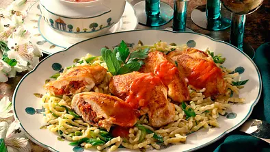 Gefüllte Hähnchenbrust Rezept - Foto: LECKER @ Bauer Media Group