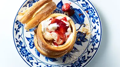 Gefüllte Hefeteighörnchen (Trdelnik) Rezept - Foto: LECKER @ Bauer Media Group