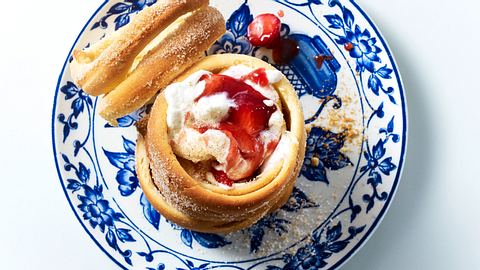 Gefüllte Hefeteighörnchen (Trdelnik) Rezept - Foto: House of Food / Bauer Food Experts KG