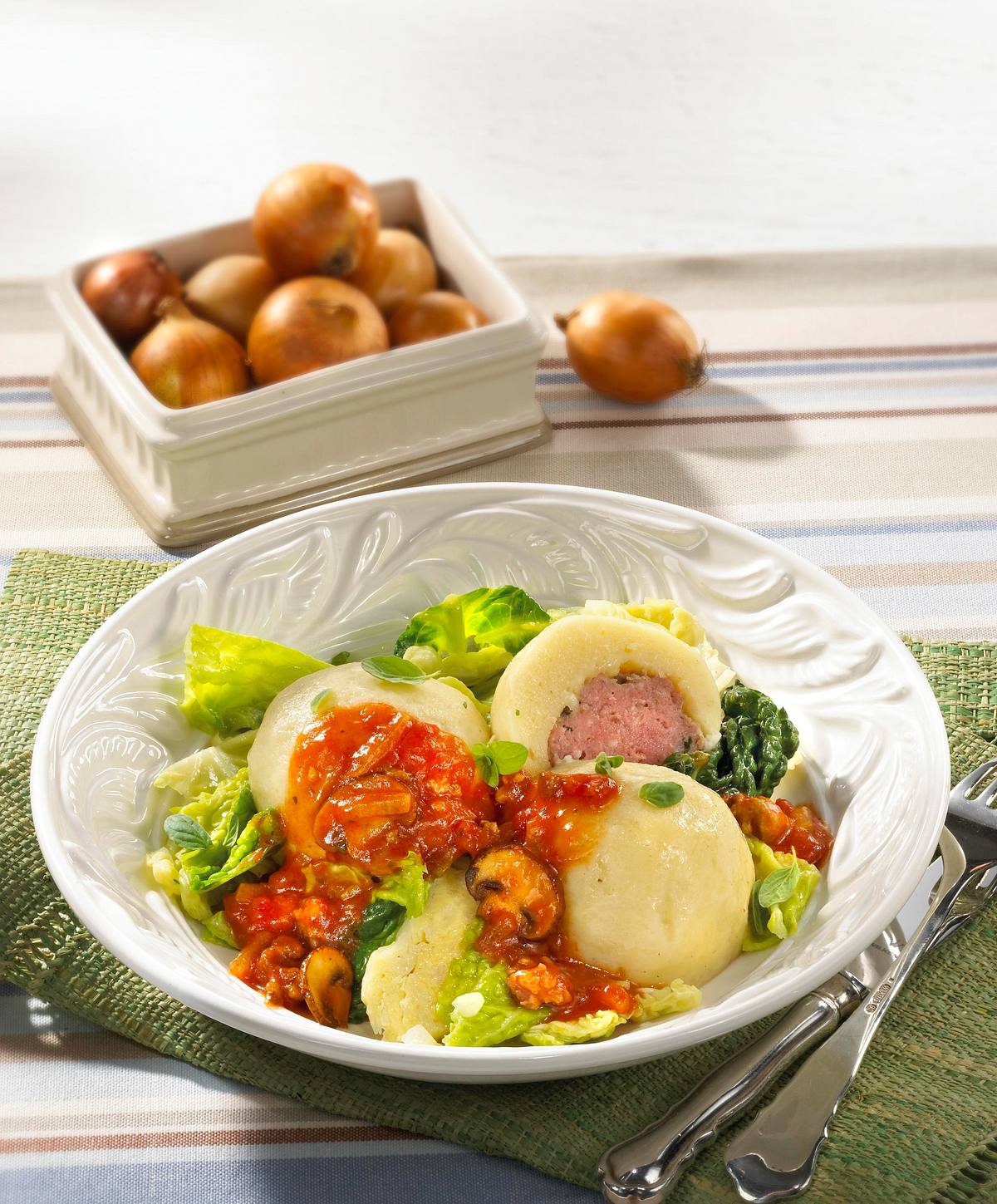 Gefüllte Kartoffelklöße mit Mett Rezept