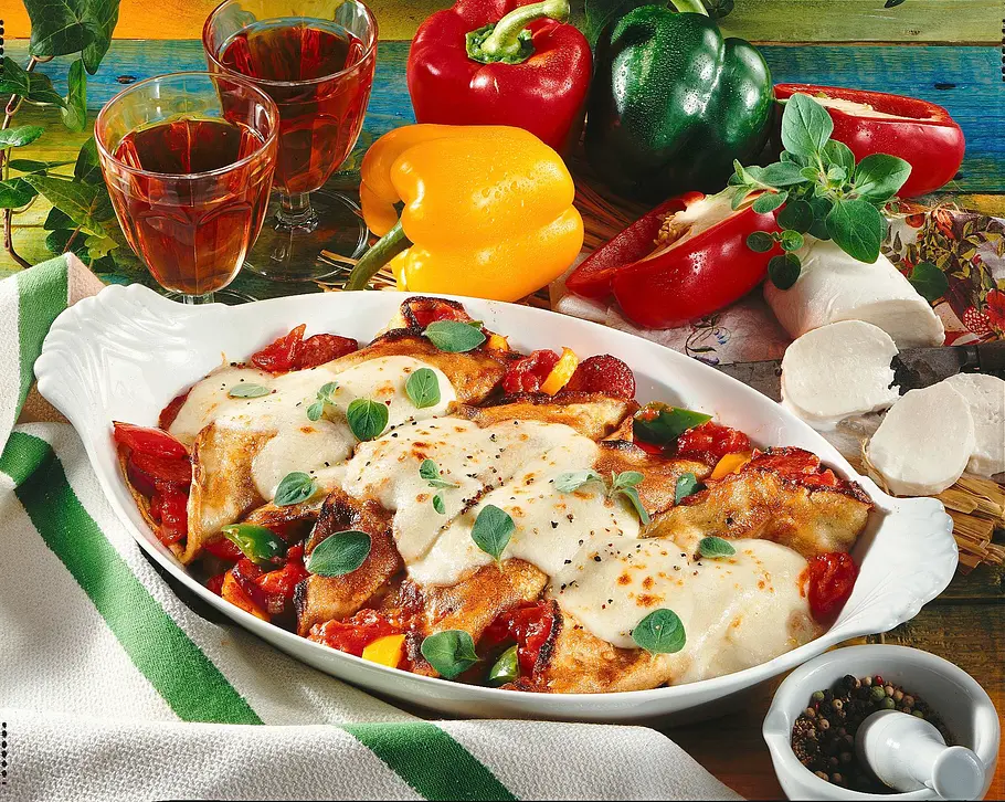 Gefüllte mit Mozzarella überbackene Pfannkuchen Rezept Gefüllte mit Mozzarella überbackene Pfannkuchen Rezept