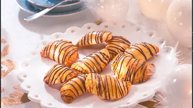 Gefüllte Mürbeteigtäschchen Rezept - Foto: LECKER @ Bauer Media Group