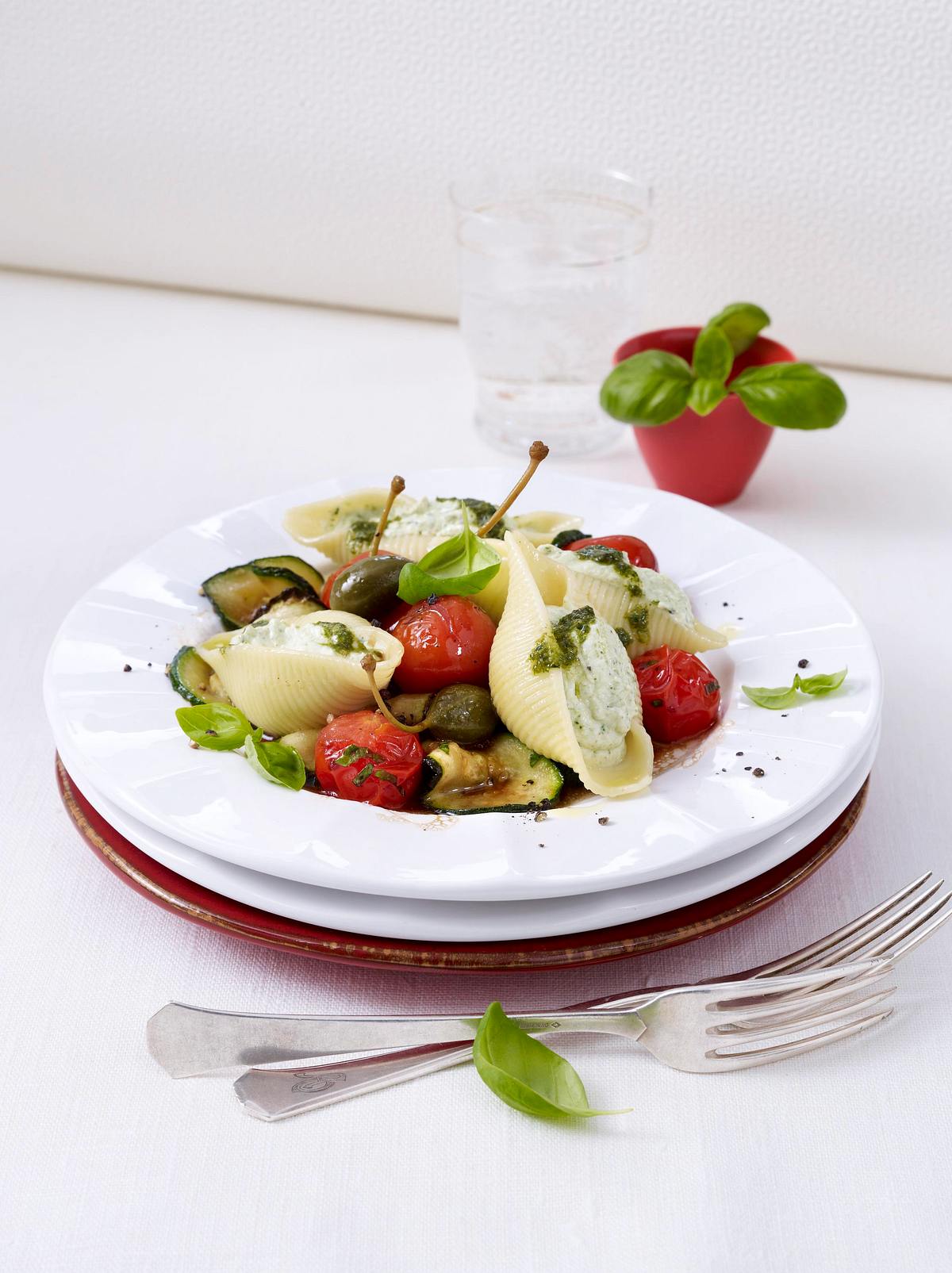 Gefüllte Muschelnudeln mit Ricotta-Pestocreme Rezept