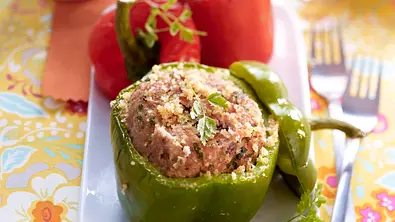 Gefüllte Paprika Rezept - Foto: LECKER @ Bauer Media Group