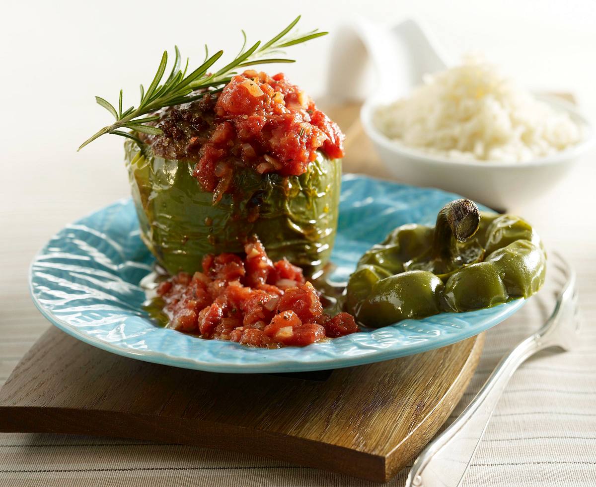 Gefüllte Paprikaschoten mit Hack Rezept