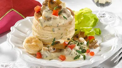 Gefüllte Pastete mit Champignonragout Rezept - Foto: LECKER @ Bauer Media Group