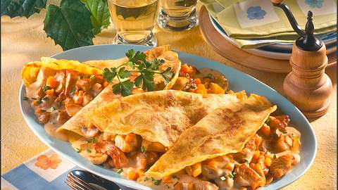 Gefüllte Pfannkuchen mit Putenrahm Rezept - Foto: Maass