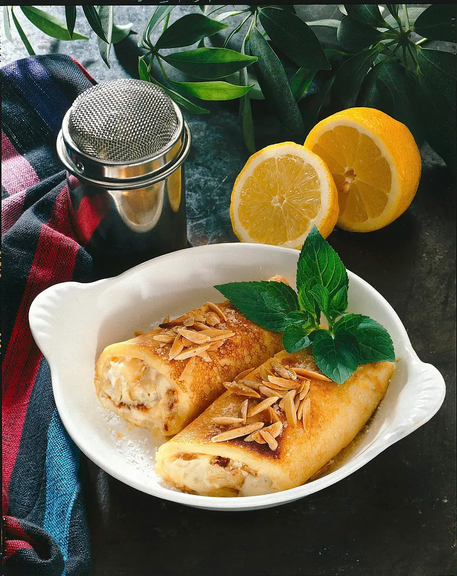Gefüllte Pfannkuchen mit Quark Rezept Gefüllte Pfannkuchen mit Quark Rezept