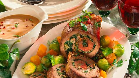 Gefüllte Riesenroulade Rezept - Foto: Neckermann