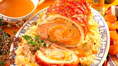 Gefüllte Schweinebauchrolle Rezept - Foto: LECKER @ Bauer Media Group