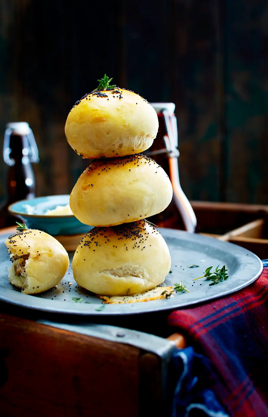 Gefüllte Thymianbrötchen Rezept Gefüllte Thymianbrötchen Rezept