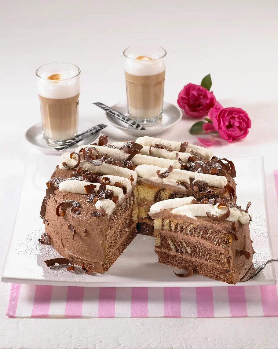 Gefüllte Zebra-Torte Rezept Gefüllte Zebra-Torte Rezept