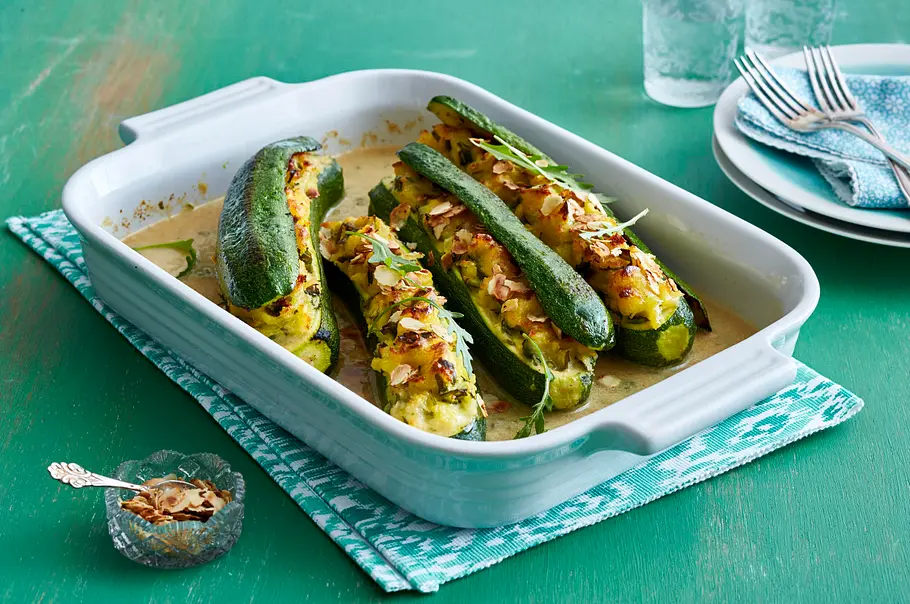 Gefüllte Zucchini mit Kartoffel-Püree Rezept Gefüllte Zucchini mit Kartoffel-Püree Rezept