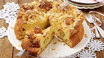 Gefüllter Mirabellen-Butterkuchen Rezept - Foto: Stellmach, Peter Gefüllter Mirabellen-Butterkuchen Rezept - Foto: Stellmach, Peter