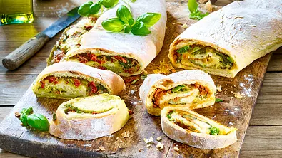 Gefülltes Brot zum Grillen Rezept - Foto: LECKER @ Bauer Media Group