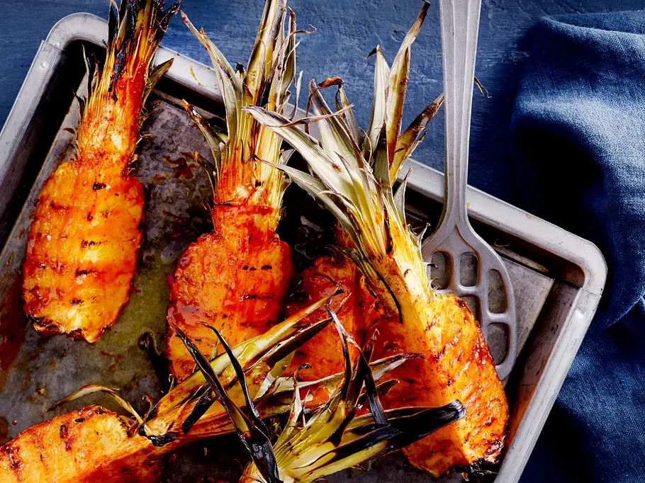 Ananas mit Schale grillen