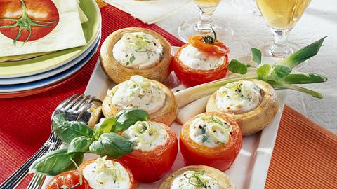 Gegrillte Champignons und Tomaten mit Käse Rezept - Foto: Först, Thomas