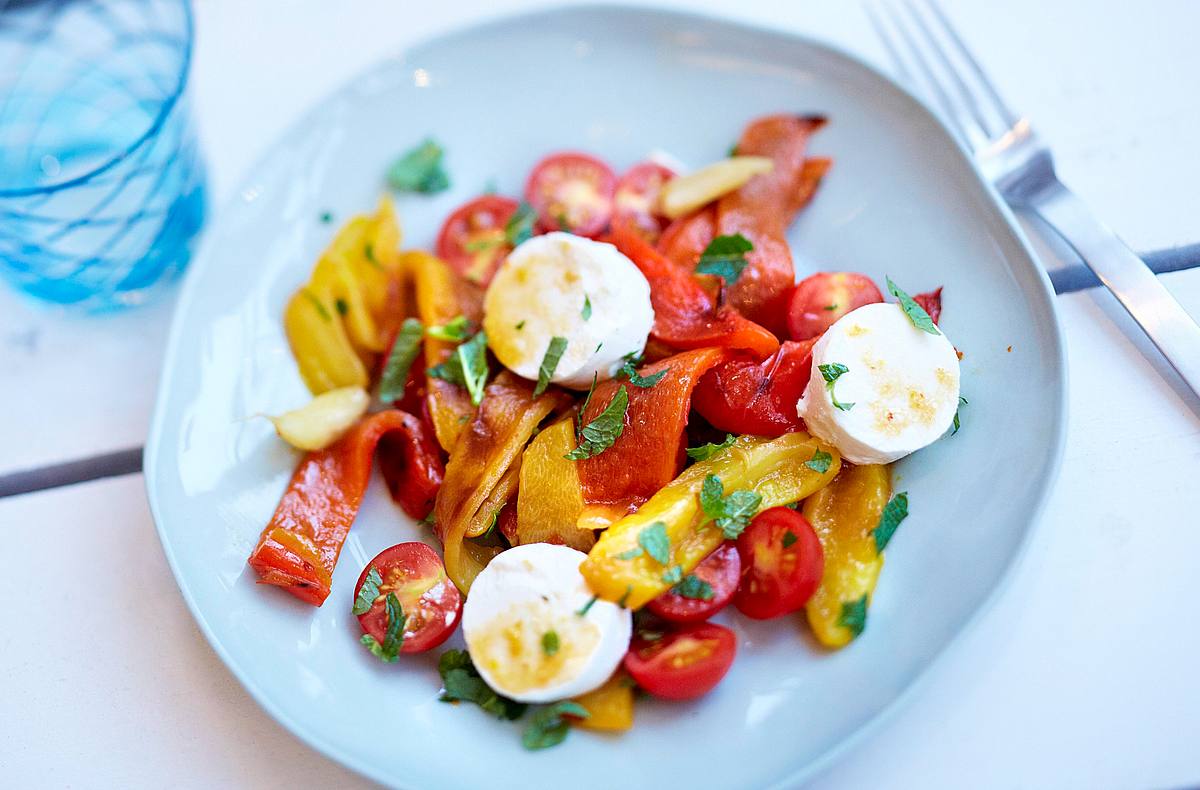 Gegrillte Paprika mit Kirschtomaten und Ziegenkäse Rezept