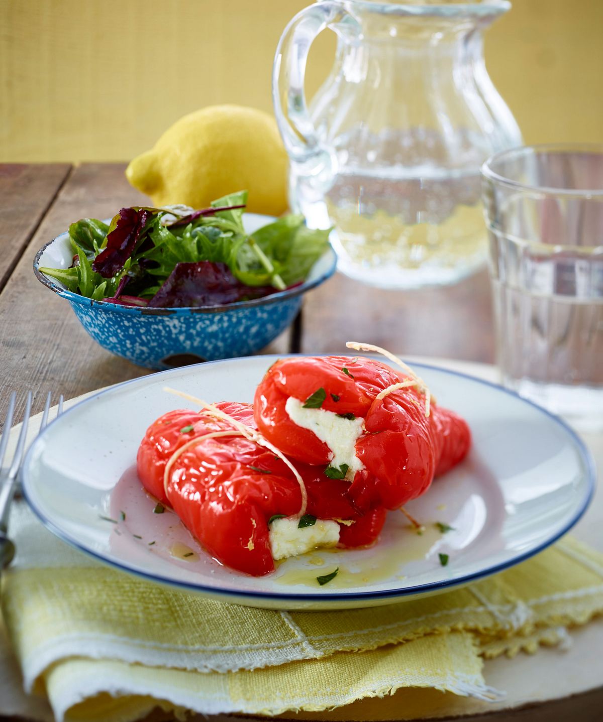 Gegrillte Paprikapäckchen mit Käsefüllung Rezept