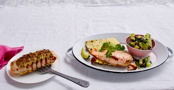 Gegrillter Lachs mit Ananas-Salat Rezept Gegrillter Lachs mit Ananas-Salat Rezept