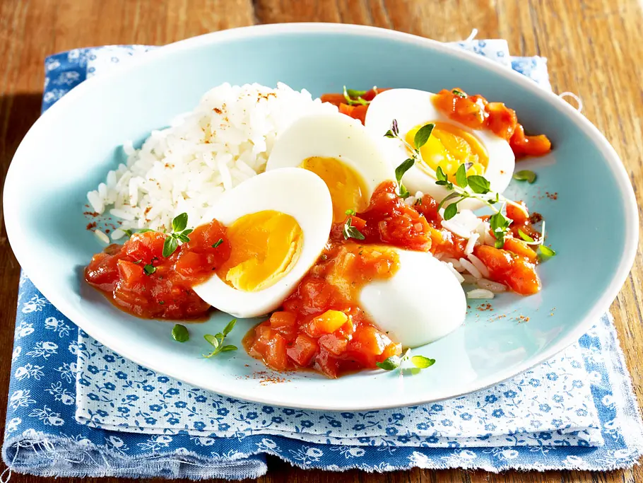 Gekochte Eier in scharfer Paprikasoße Rezept