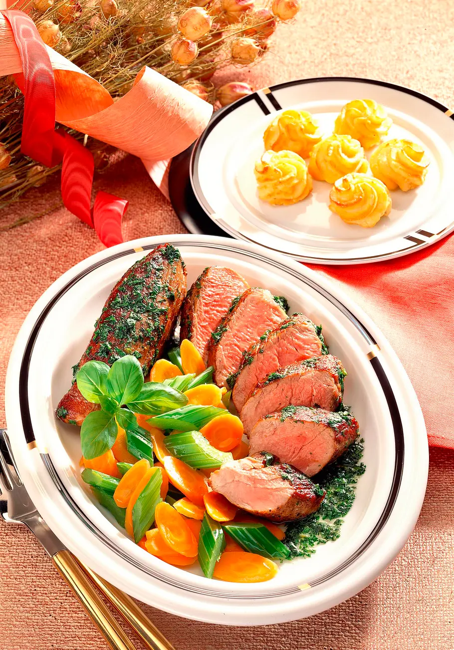 Gekräuterte Schweinelende Rezept Gekräuterte Schweinelende Rezept