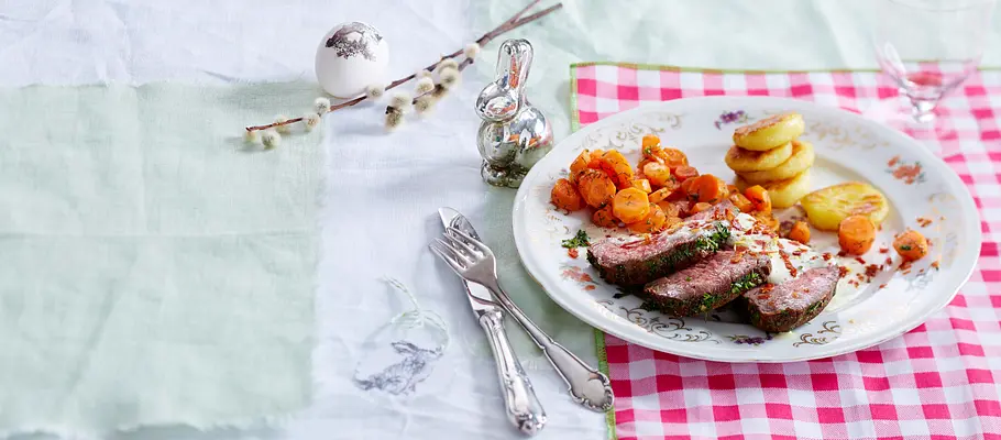 Gekräutertes Rinderfilet mit Dillmöhren, Gnocchiplätzchen und Zitronen-Sahne-Butter Rezept